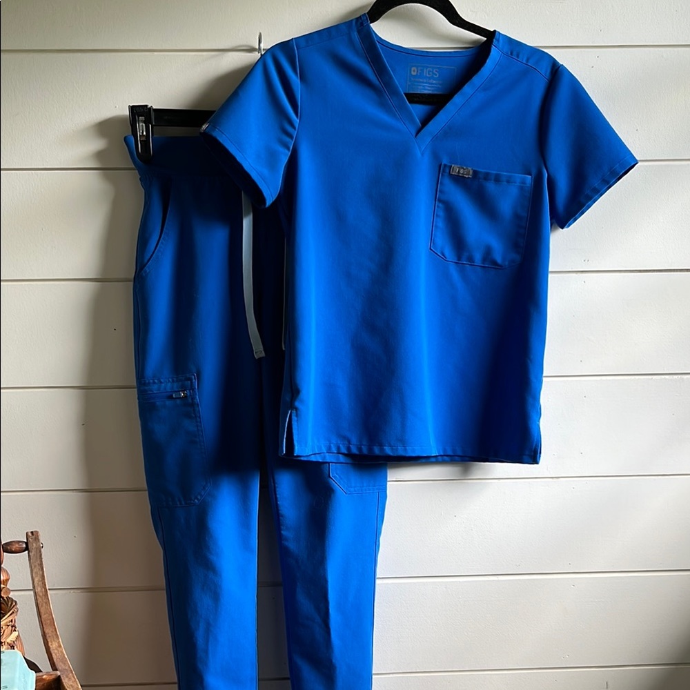 Figs Royal blue set